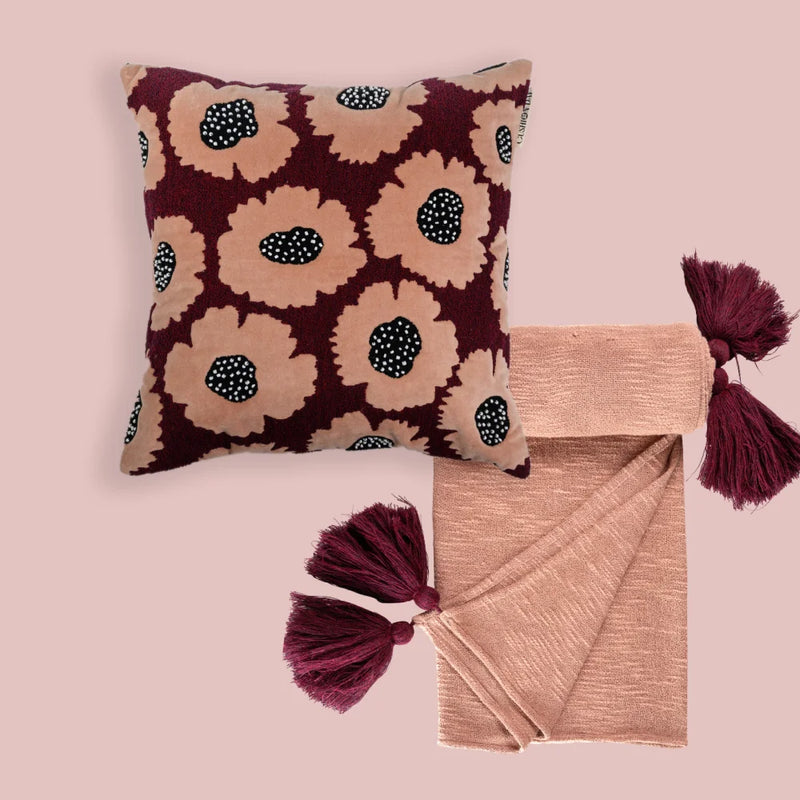 Rosenatt Putetrekk + Mocha Mousse Hygge Pledd