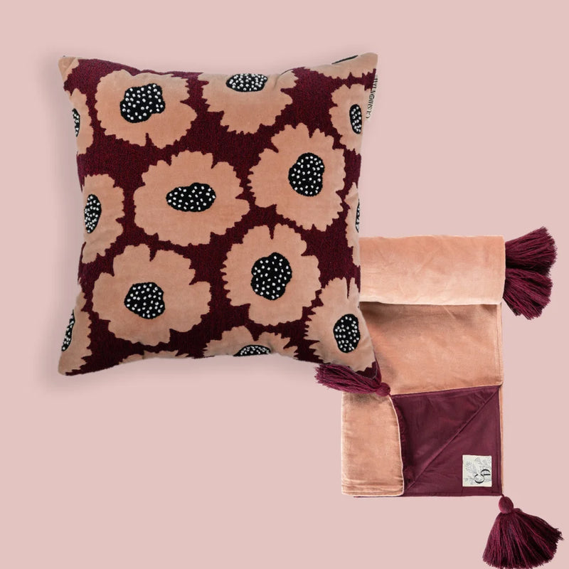 Rosenatt Putetrekk + Mocha Mousse-Vinrød Ly Pledd