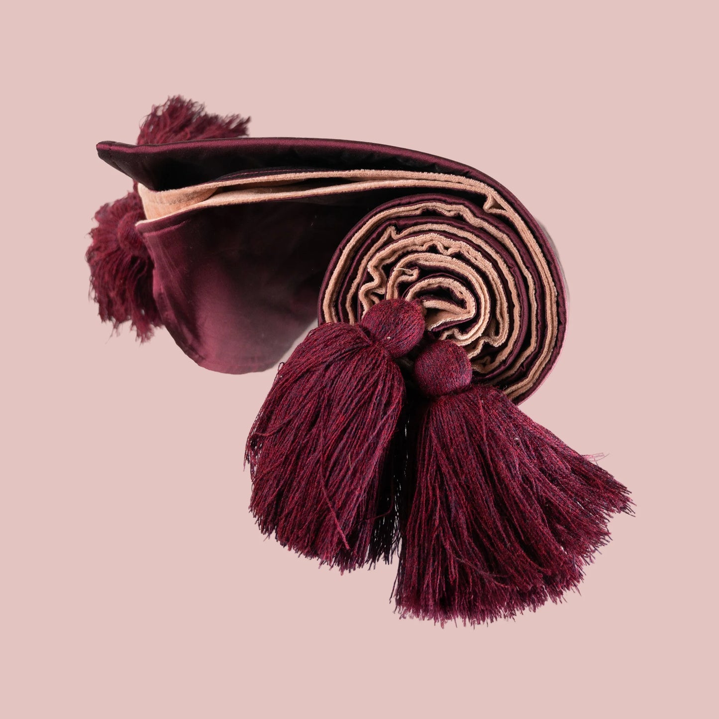 Rosenatt Putetrekk + Mocha Mousse-Vinrød Ly Pledd