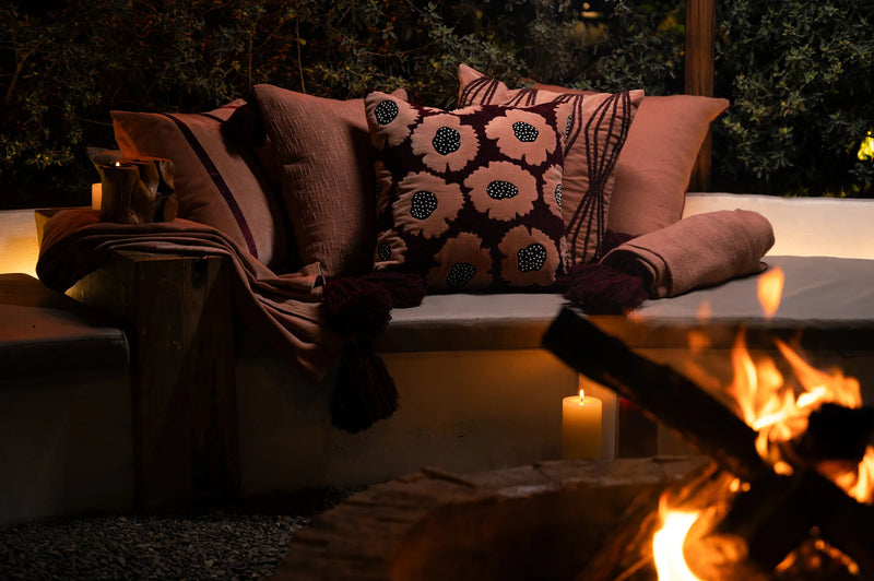 Mocha Mousse-Vinrød Ly Pledd