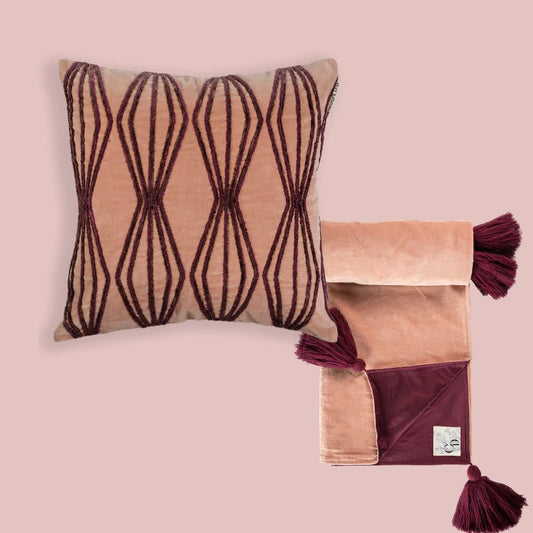 Kveldsbris Putetrekk + Mocha Mousse-Vinrød Ly Pledd