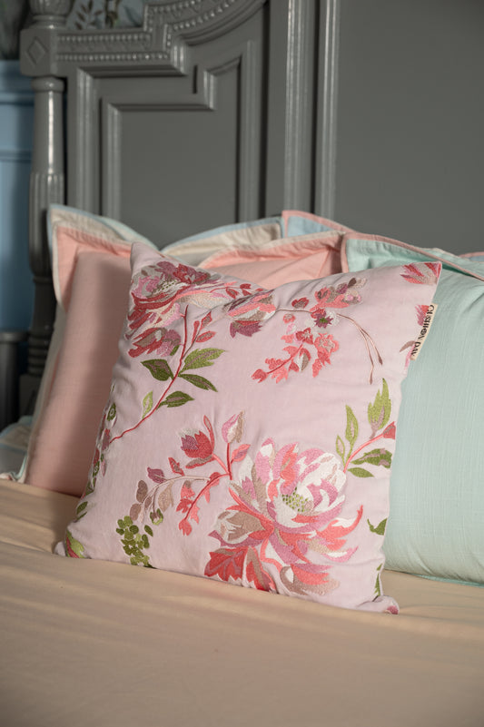 Rosalie Rosa brodert pynteputetrekk 45x45 cm