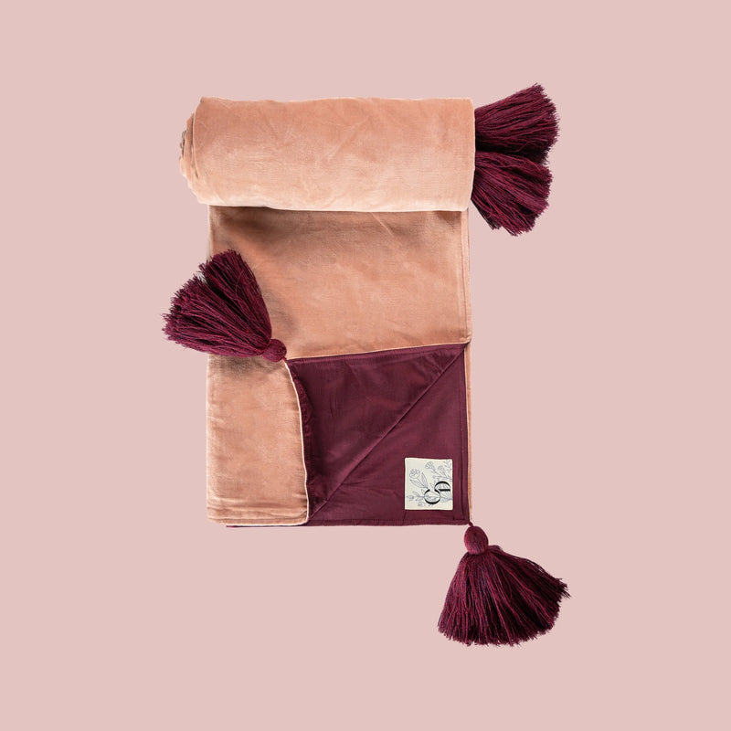 Mocha Mousse-Vinrød Ly Pledd