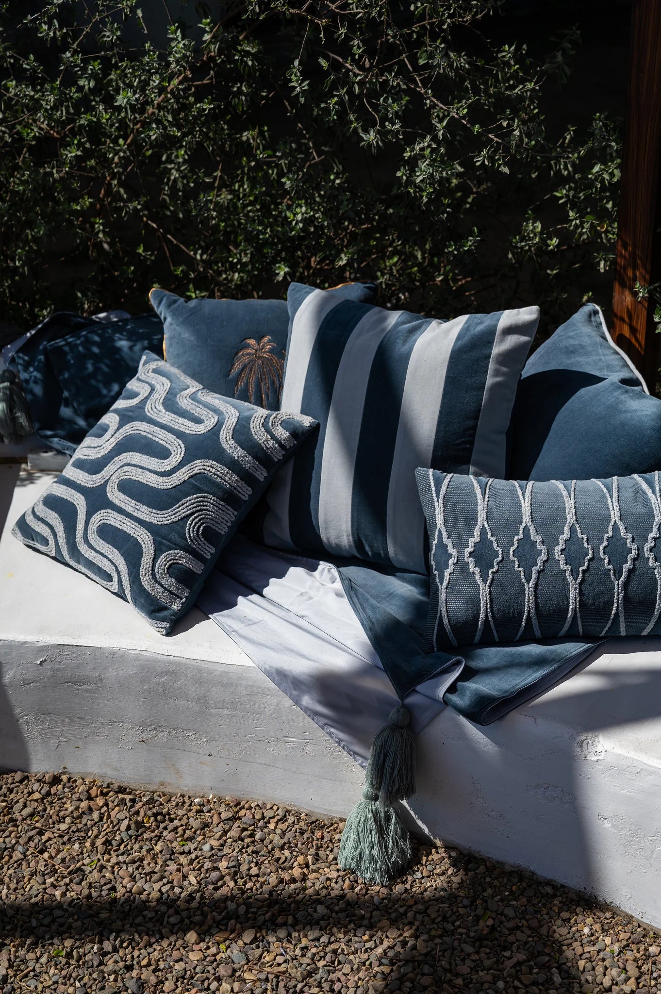 Tidevann - Fjord Velvet Cushion Cover