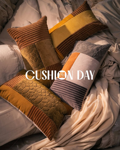 Indoor shelf display with cushions